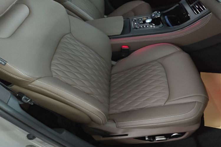 Used BYD Han 2025 DM-i 125KM Elite Model Right Front Seat