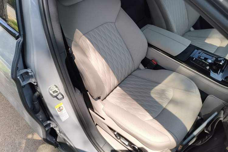 Used BYD Han 2025 DM-i 125KM Elite Model Right Front Seat