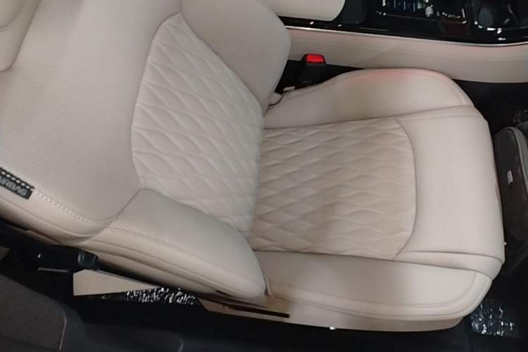 Used BYD Han 2025 DM-i Smart Drive 125KM Elite Model Right Front Seat