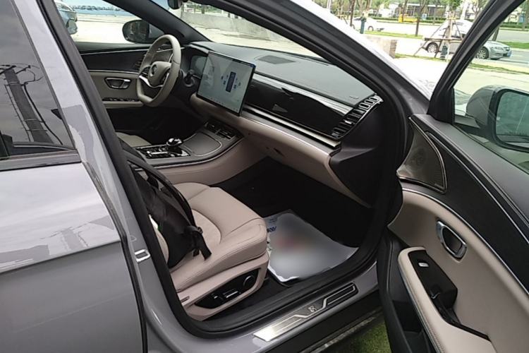 Used BYD Han 2025 DM-i Intelligent Driving Edition 125KM LiDAR Flagship Model Right Front Seat