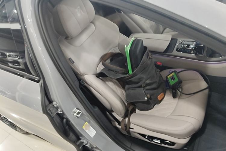 Used BYD Han 2025 DM-i Intelligent Driving Edition 125KM LiDAR Flagship Model Right Front Seat