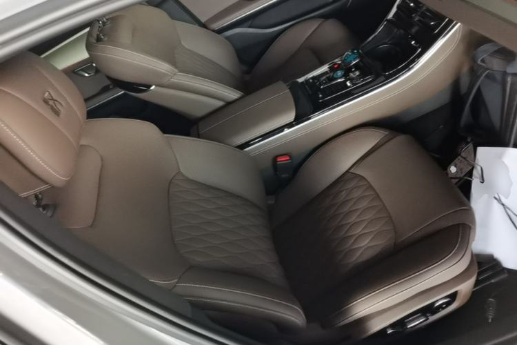 Used BYD Han 2025 DM-i 125KM LiDAR-Powered Intelligent Driving Model Right Front Seat