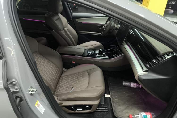 Used BYD Han 2025 EV 506KM Prestige Edition Right Front Seat
