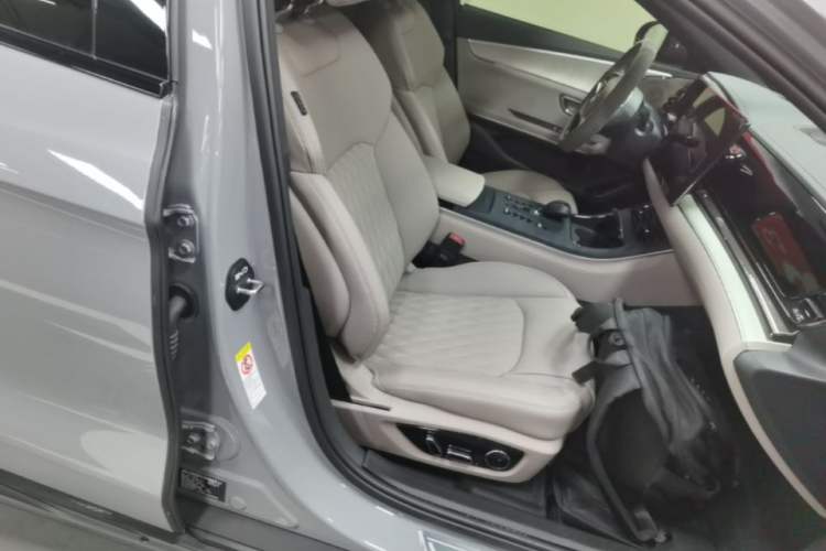 Used BYD Han 2025 EV 605KM Prestige Model Right Front Seat