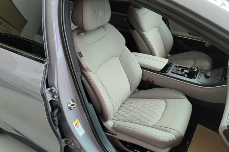 Used BYD Han 2025 DM-i 125KM LiDAR-Powered Intelligent Driving Model Right Front Seat