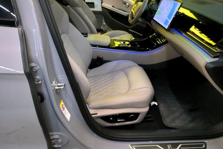 Used BYD Han 2025 DM-i 125KM Elite Model Right Front Seat