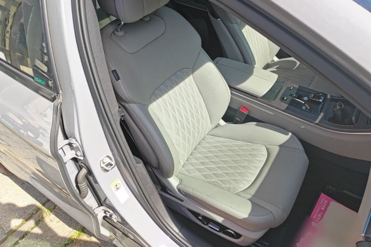 Used BYD Han 2025 DM-i 125KM LiDAR-Powered Intelligent Driving Model Right Front Seat