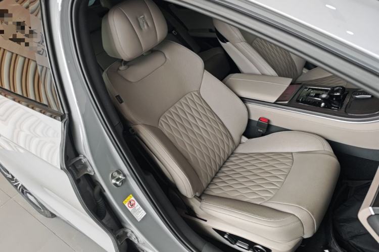 Used BYD Han 2025 DM-i Intelligent Driving Edition 125KM LiDAR Flagship Model Right Front Seat