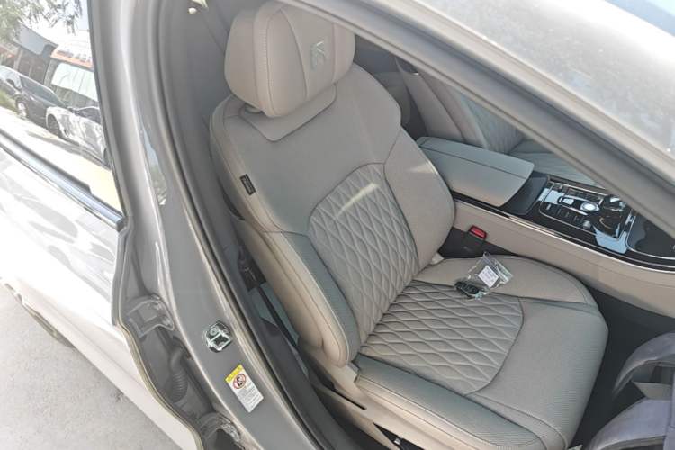 Used BYD Han 2025 DM-i 125KM Prestige Model Right Front Seat