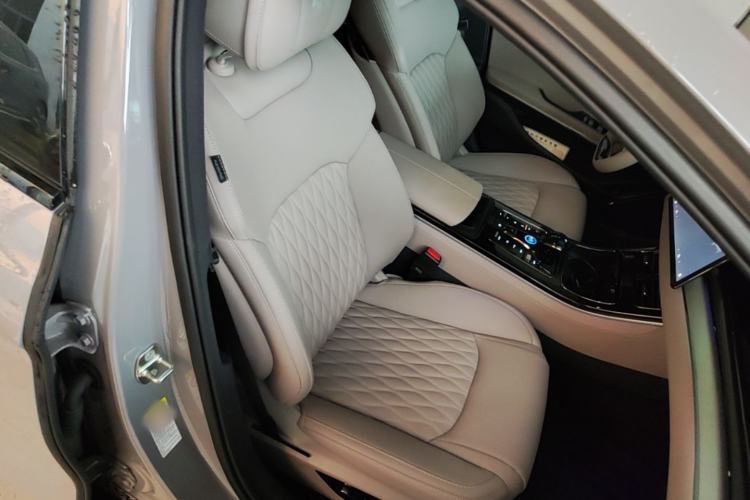 Used BYD Han 2025 DM-i 125KM Elite Model Right Front Seat