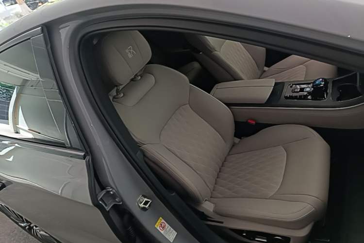 Used BYD Han 2025 DM-i Intelligent Driving Edition 125KM LiDAR Flagship Model Right Front Seat