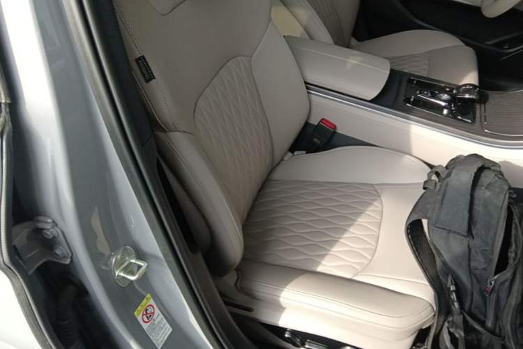 Used BYD Han 2025 DM-i Intelligent Driving Edition 125KM LiDAR Flagship Model Right Front Seat
