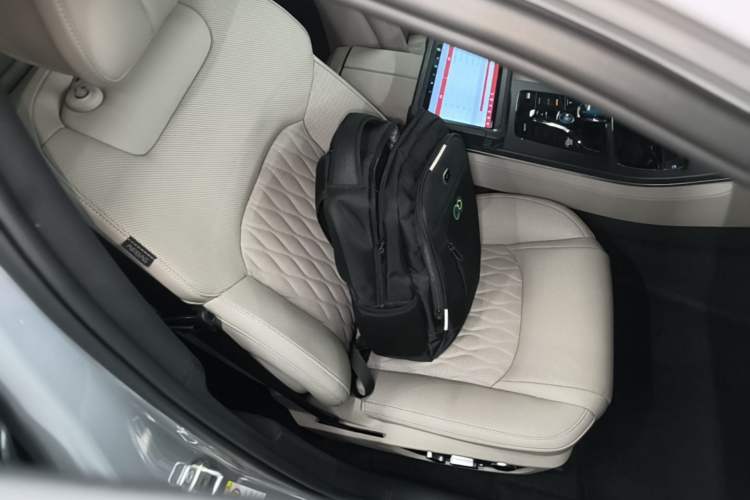 Used BYD Han 2025 DM-i Intelligent Driving Edition 125KM LiDAR Flagship Model Right Front Seat