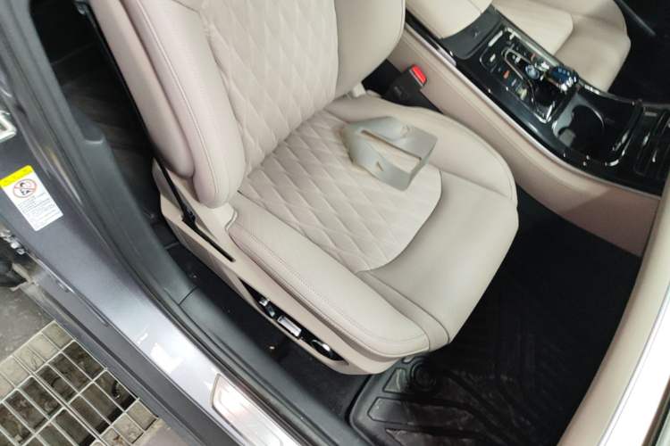 Used BYD Han 2025 EV 605KM Prestige Model Right Front Seat
