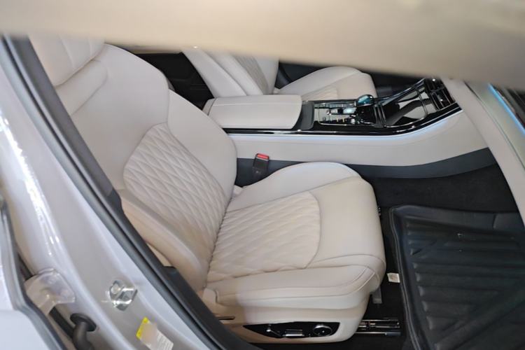 Used BYD Han 2025 EV Intelligent Driving Version 506KM Prestige Model Right Front Seat