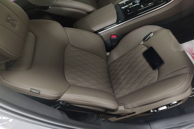 Used BYD Han 2025 DM-i 125KM LiDAR-Powered Intelligent Driving Model Right Front Seat