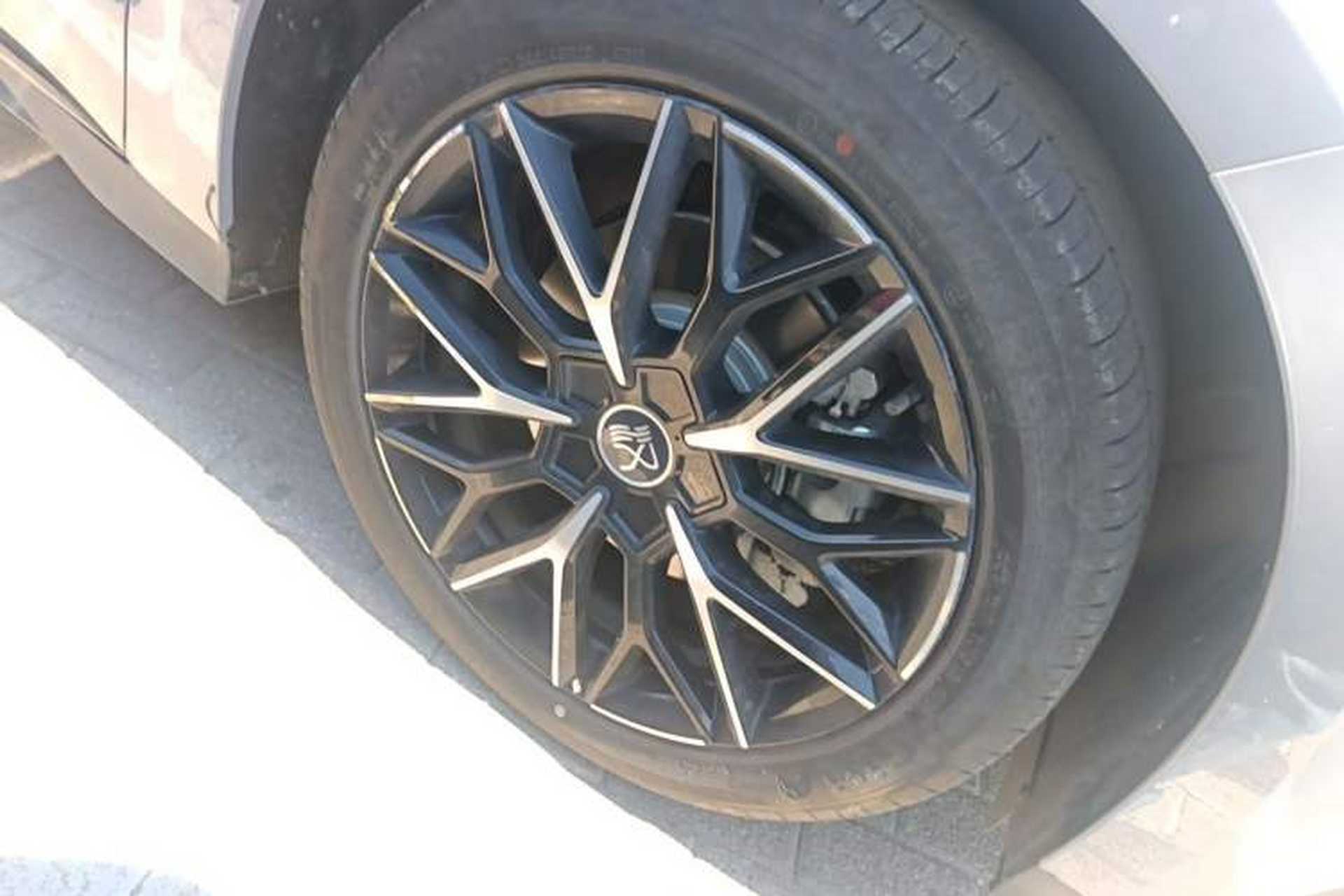 Used BYD Han 2025 EV 506KM Prestige Edition Right Front Wheel Hub
