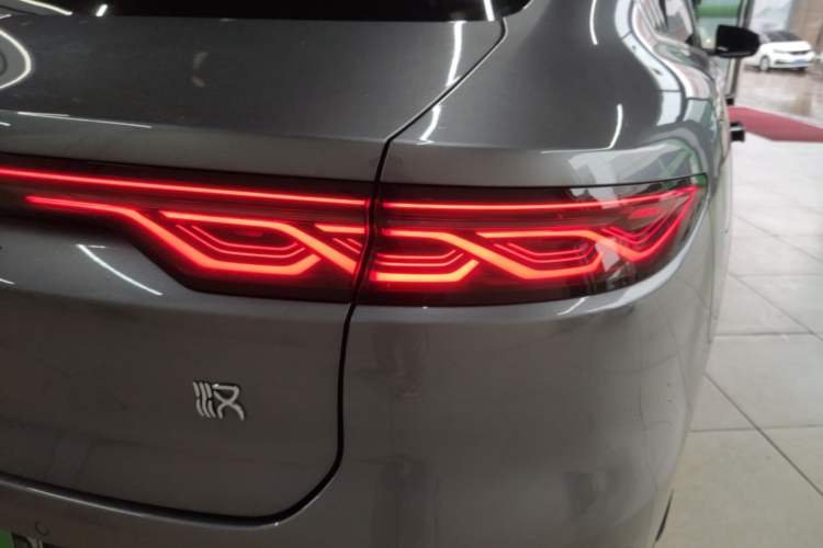 Used BYD Han 2025 DM-i 125KM Comfort Model Right Rear Taillight