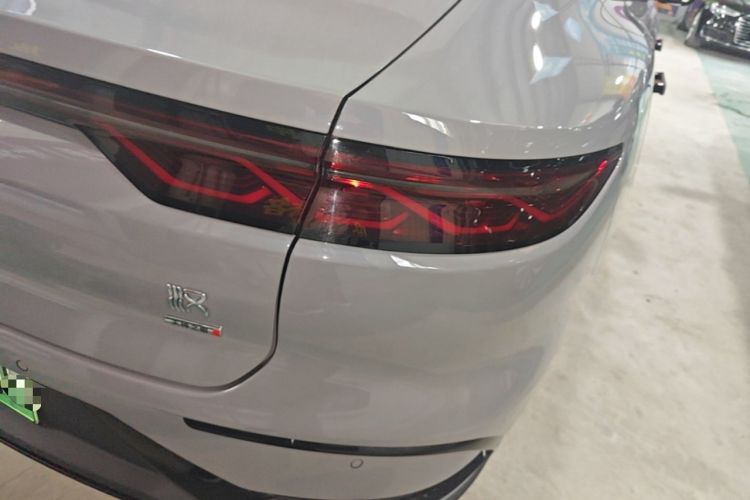 Used BYD Han 2025 DM-i 125KM LiDAR-Powered Intelligent Driving Model Right Rear Taillight