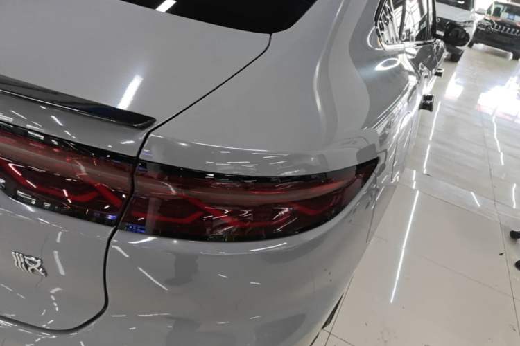 Used BYD Han 2025 DM-i 125KM Elite Model Right Rear Taillight