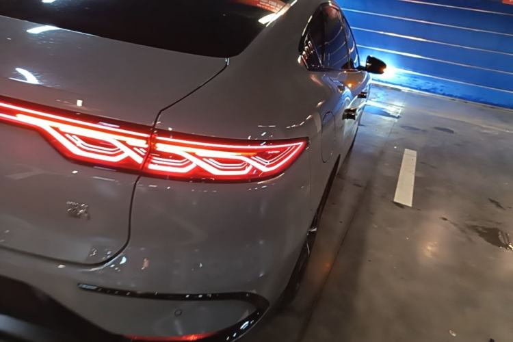 Used BYD Han 2025 DM-i 125KM Prestige Model Right Rear Taillight