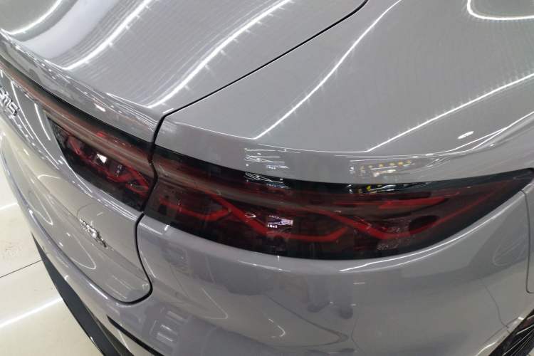 Used BYD Han 2025 DM-i 125KM LiDAR-Powered Intelligent Driving Model Right Rear Taillight