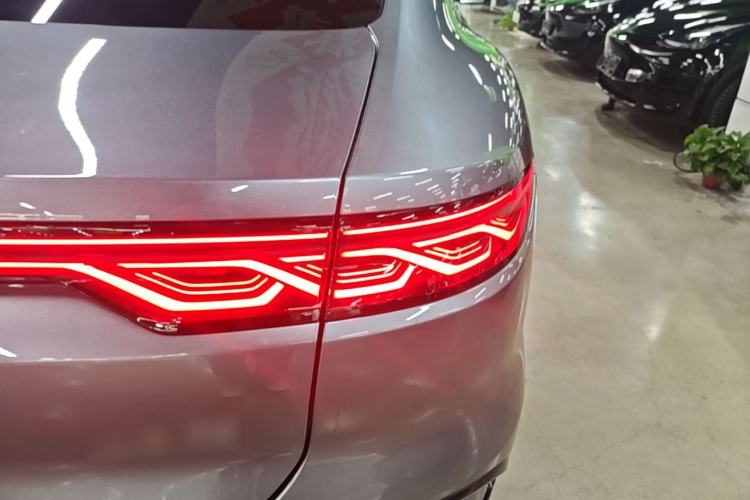 Used BYD Han 2025 DM-i 125KM Elite Model Right Rear Taillight