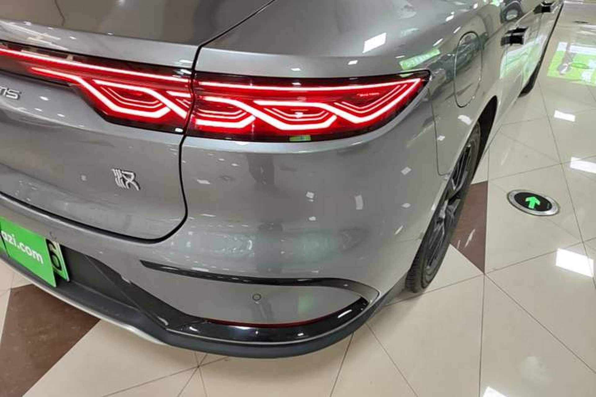 Used BYD Han 2025 DM-i 125KM Comfort Model Right Rear Taillight