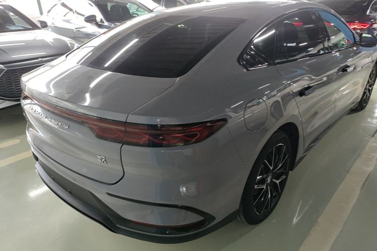 Used BYD Han 2025 DM-i 125KM Prestige Model Right Rear Taillight