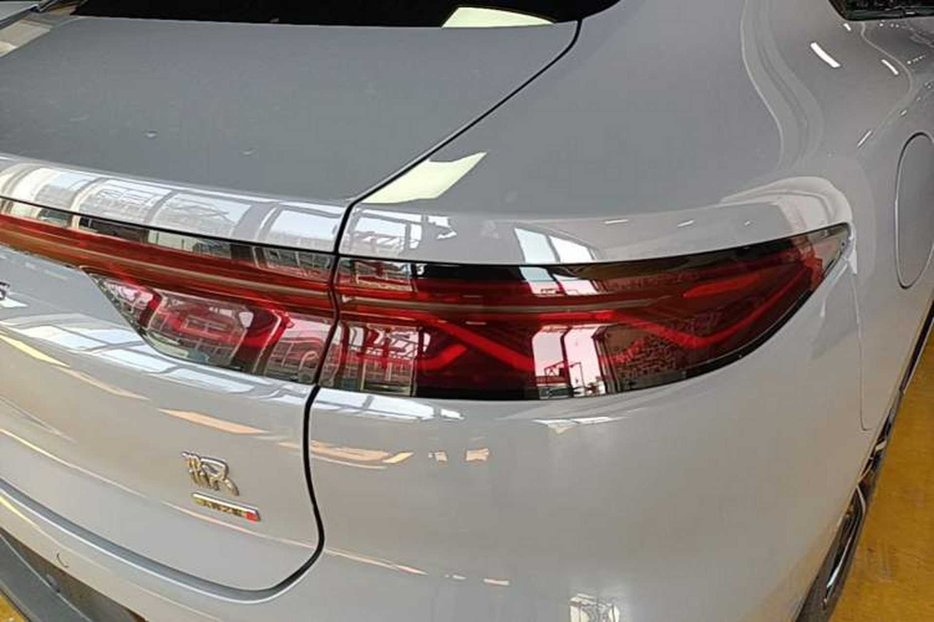 Used BYD Han 2025 DM-i Intelligent Driving Edition 125KM Prestige Model Right Rear Taillight