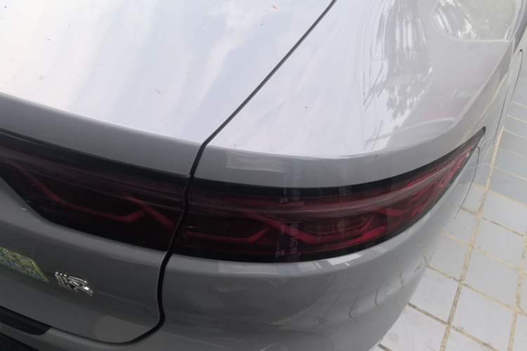 Used BYD Han 2025 DM-i 125KM Prestige Model Right Rear Taillight