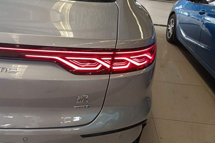 Used BYD Han 2025 DM-i Intelligent Driving Edition 245KM Prestigious Edition Right Rear Taillight