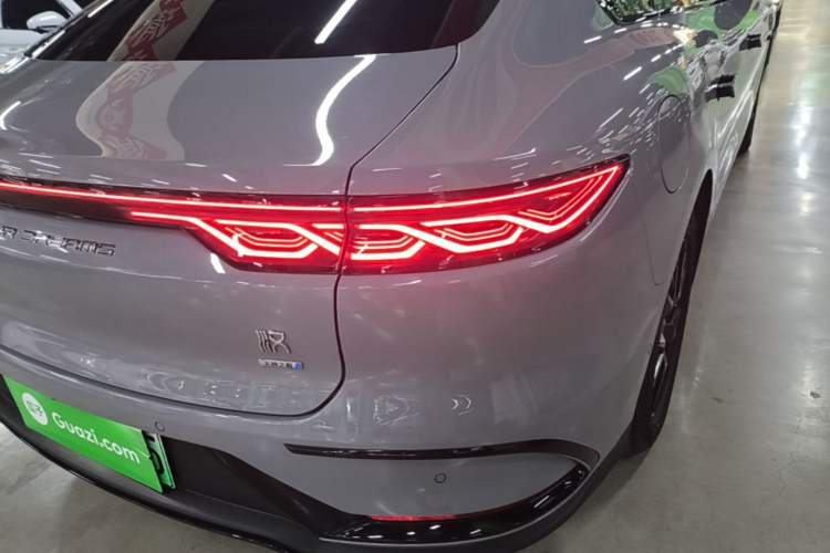 Used BYD Han 2025 DM-i Smart Drive 125KM Elite Model Right Rear Taillight