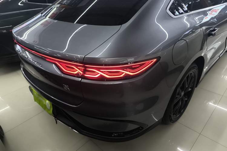 Used BYD Han 2025 DM-i 125KM Elite Model Right Rear Taillight