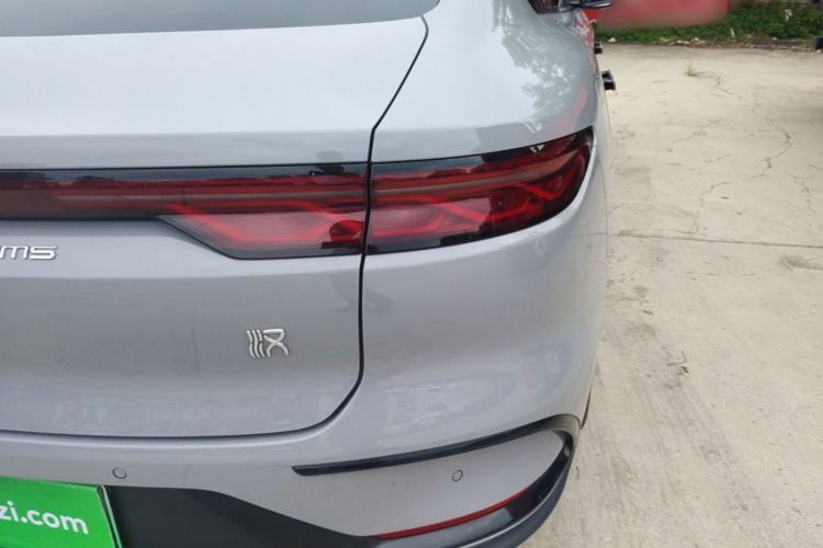 Used BYD Han 2025 EV 605KM Prestige Model Right Rear Taillight