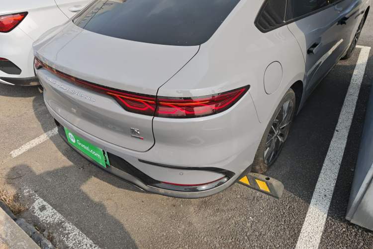 Used BYD Han 2025 DM-i Intelligent Driving Edition 125KM LiDAR Flagship Model Right Rear Taillight