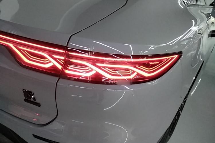 Used BYD Han 2025 DM-i 125KM Prestige Model Right Rear Taillight