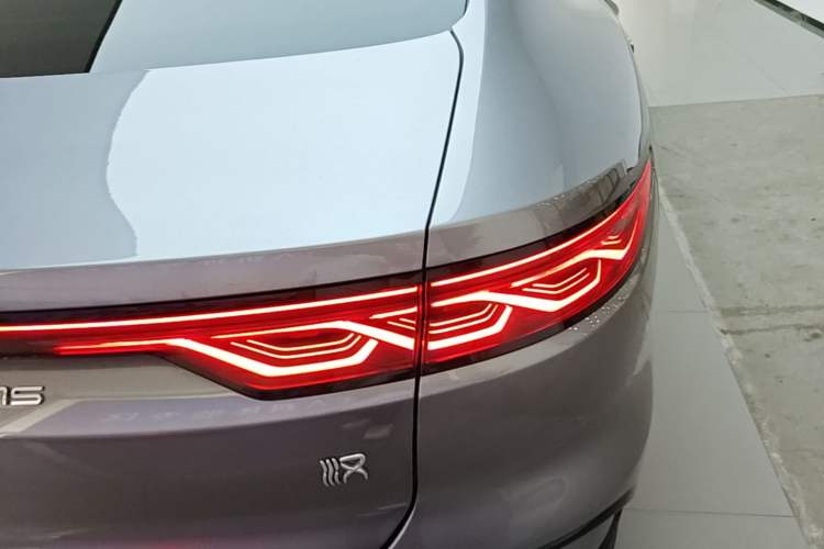Used BYD Han 2025 DM-i Intelligent Driving Edition 125KM Prestige Model Right Rear Taillight