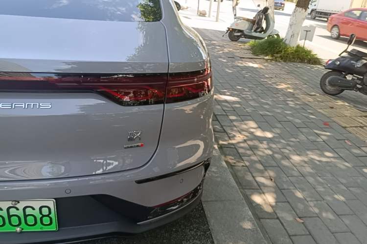 Used BYD Han 2025 DM-i Intelligent Driving Edition 125KM LiDAR Flagship Model Right Rear Taillight