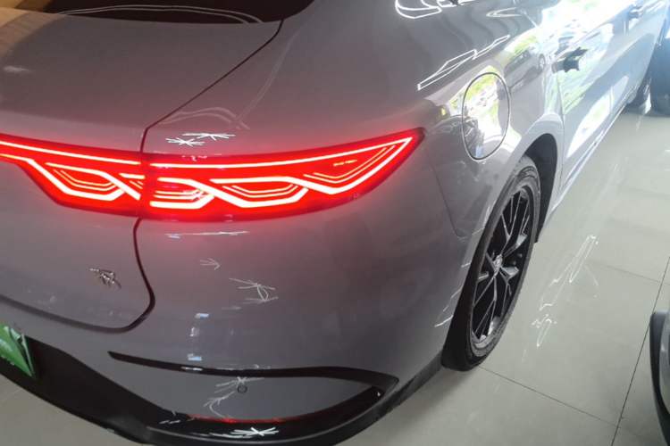 Used BYD Han 2025 DM-i 125KM Elite Model Right Rear Taillight