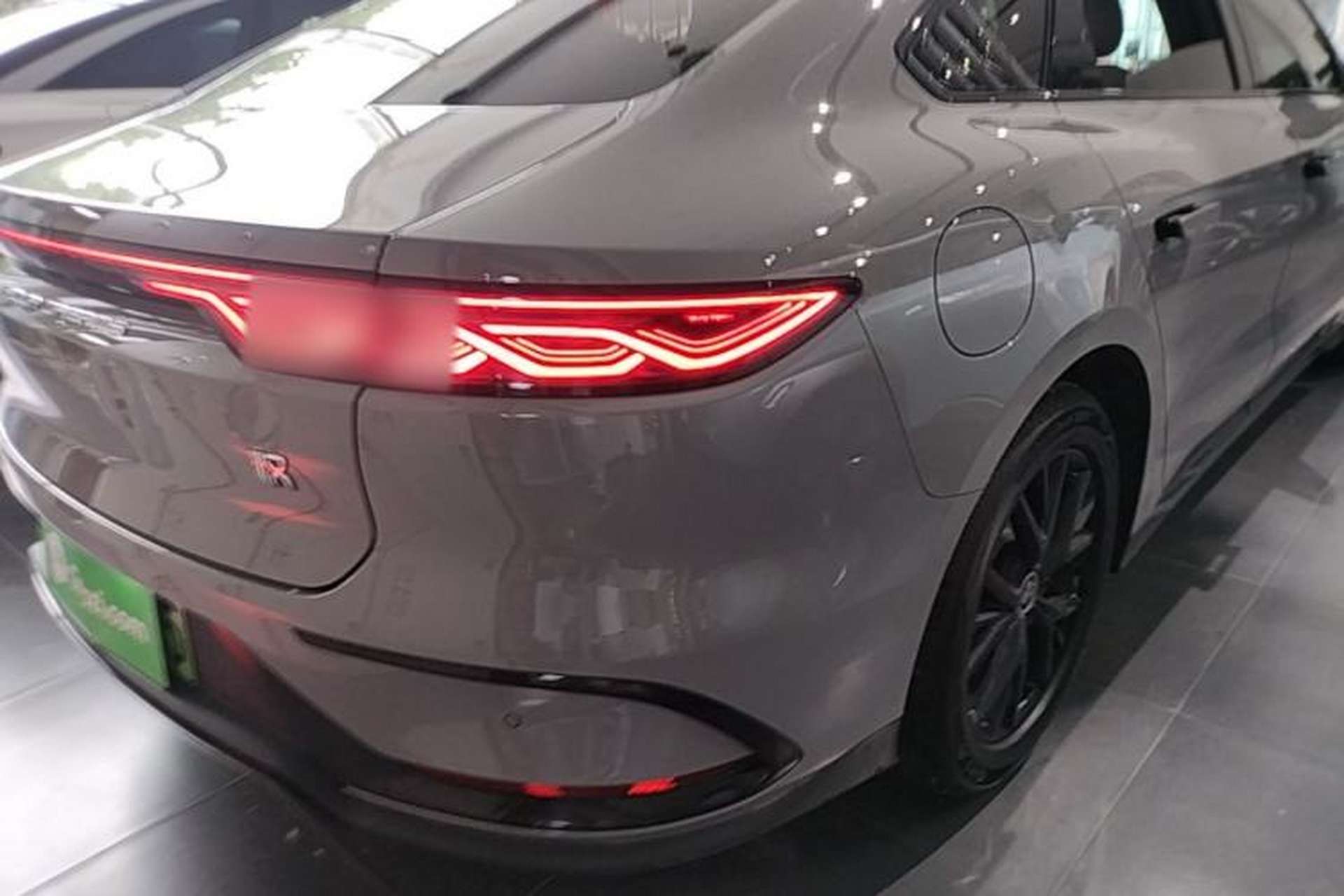 Used BYD Han 2025 DM-i Smart Drive 125KM Elite Model Right Rear Taillight
