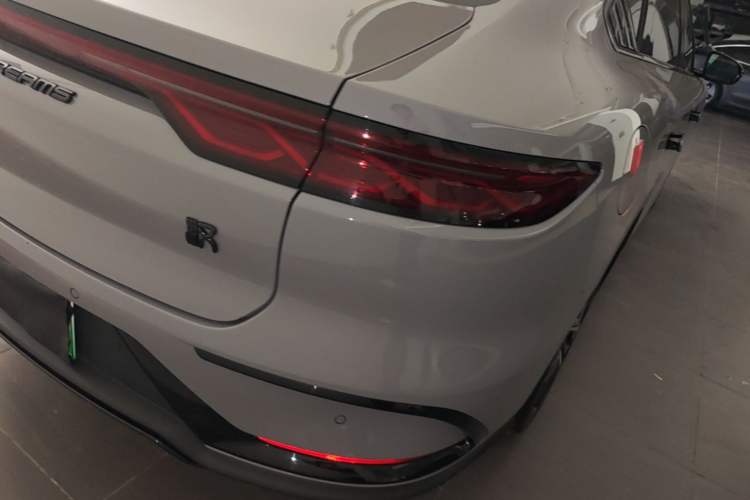 Used BYD Han 2025 DM-i 125KM Prestige Model Right Rear Taillight