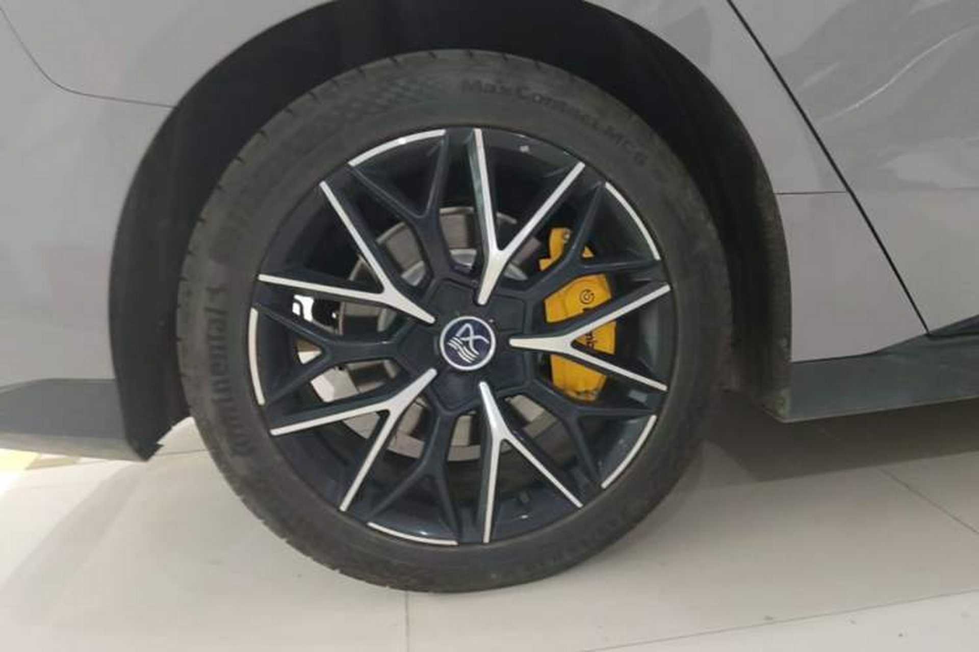 Used BYD Han 2025 DM-i 125KM Prestige Model Right Rear Wheel Hub