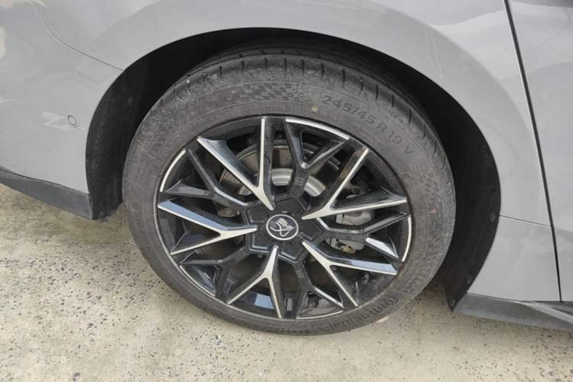 Used BYD Han 2025 DM-i Intelligent Driving Edition 125KM Prestige Model Right Rear Wheel Hub