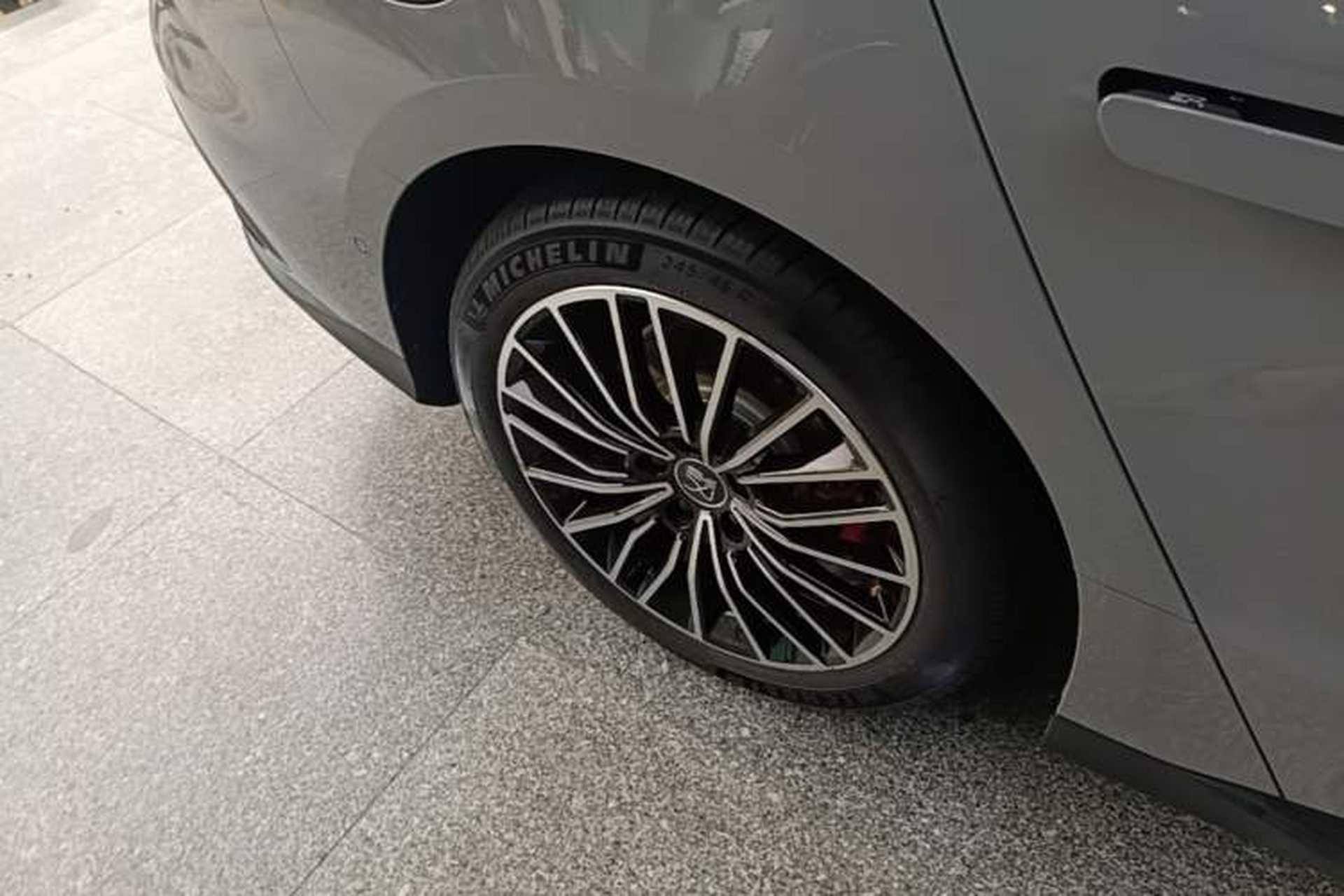Used BYD Han 2025 EV Intelligent Driving Edition 701KM LiDAR Flagship Model Right Rear Wheel Hub