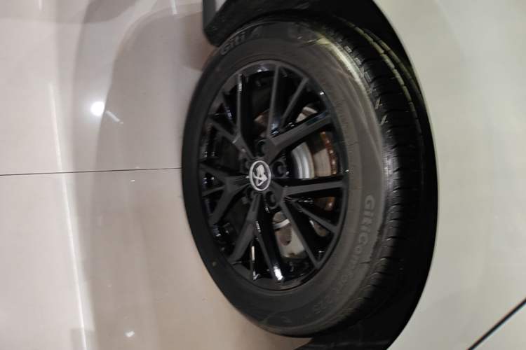 Used BYD Han 2025 DM-i 125KM Elite Model Right Rear Wheel Hub