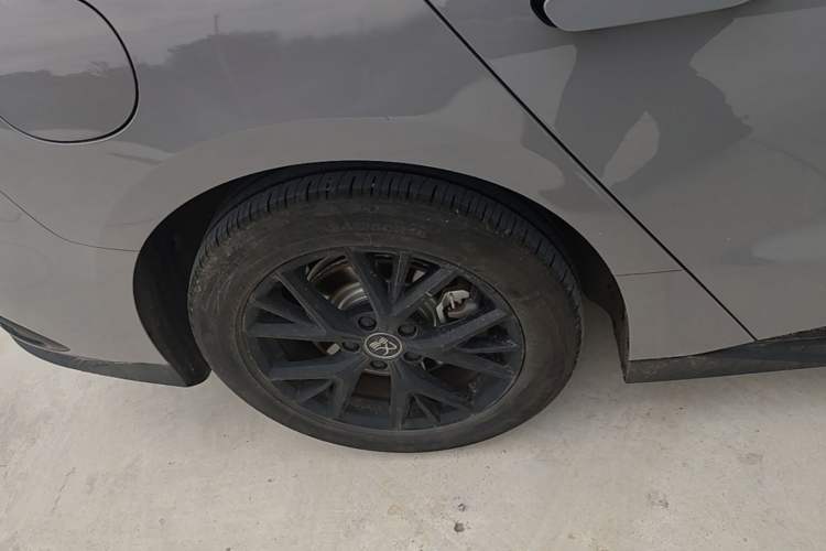 Used BYD Han 2025 DM-i 125KM Elite Model Right Rear Wheel Hub