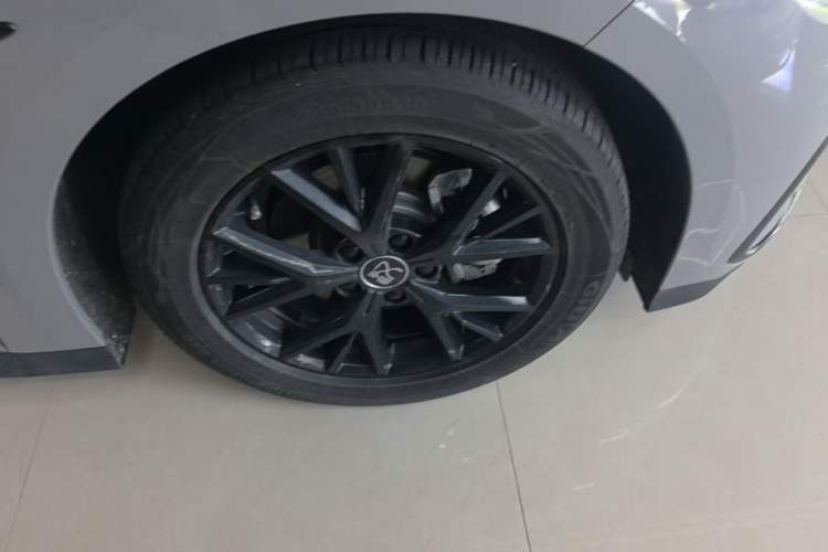 Used BYD Han 2025 DM-i 125KM Elite Model Right Rear Wheel Hub