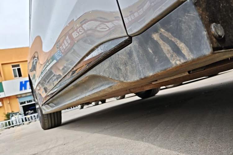 Used BYD Han 2025 DM-i 125KM LiDAR-Powered Intelligent Driving Model Right Side Sill