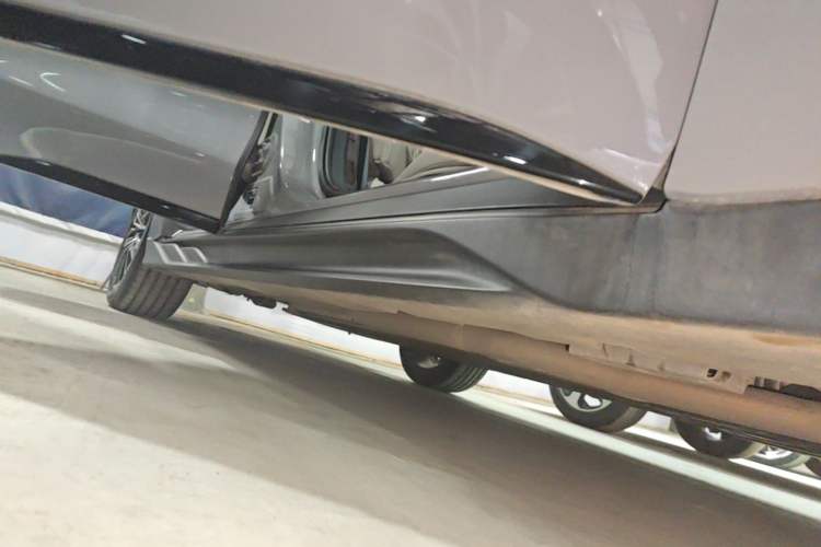 Used BYD Han 2025 DM-i 125KM LiDAR-Powered Intelligent Driving Model Right Side Sill